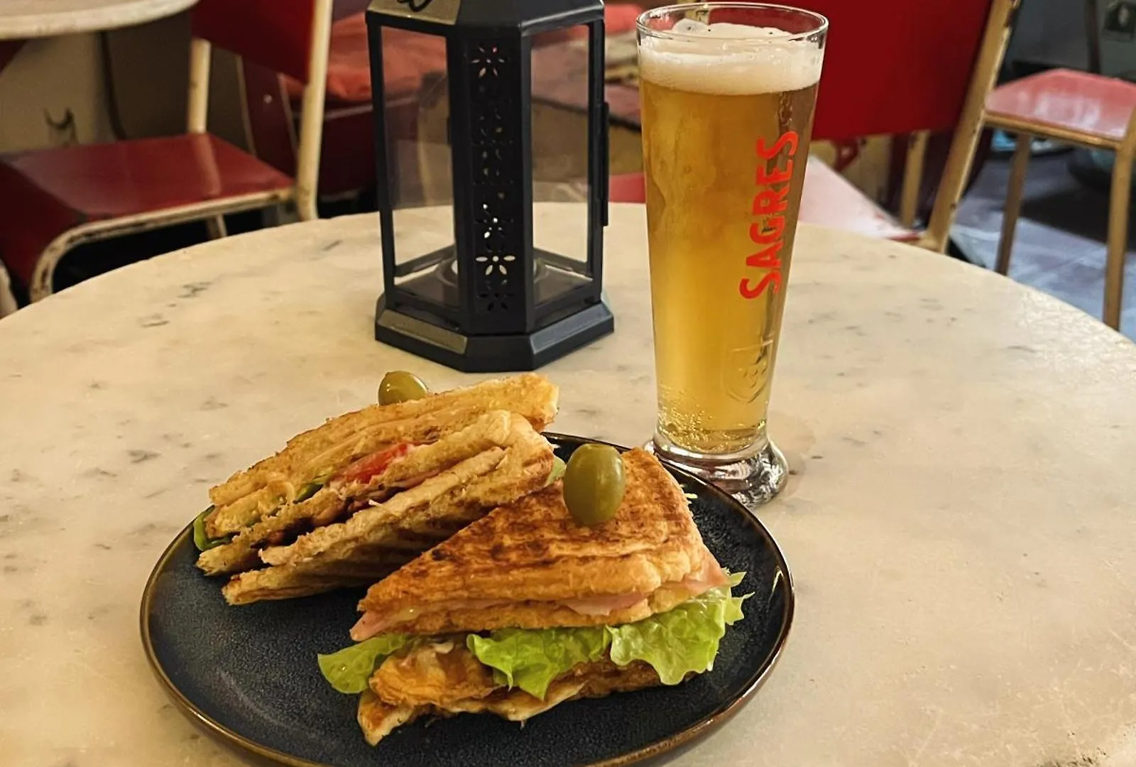 Alface Hall Hostel & Bar Lisbon Portugal