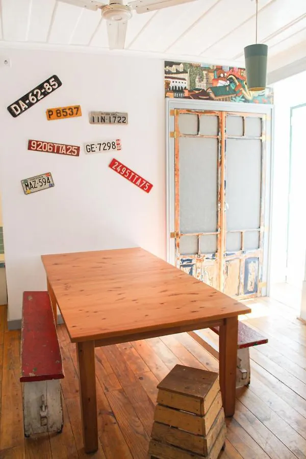 Alface Hall Hostel & Bar Lisbon